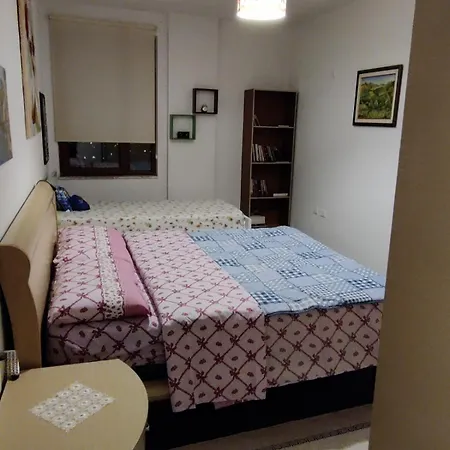 Jeshil House